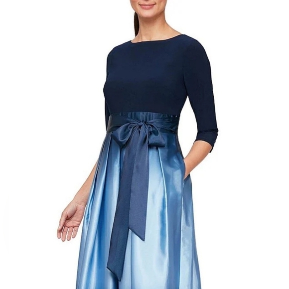 Blue Ombre Formal Dress 👗 ✨️ - Picture 3 of 11